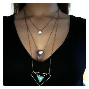 Trilayer geometric necklace